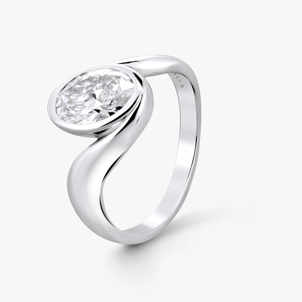 Pierścionek złoty z diamentem Nuova W.KRUK