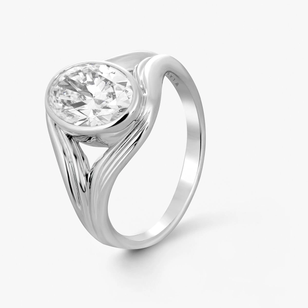 Pierścionek złoty z diamentem Nuova W.KRUK